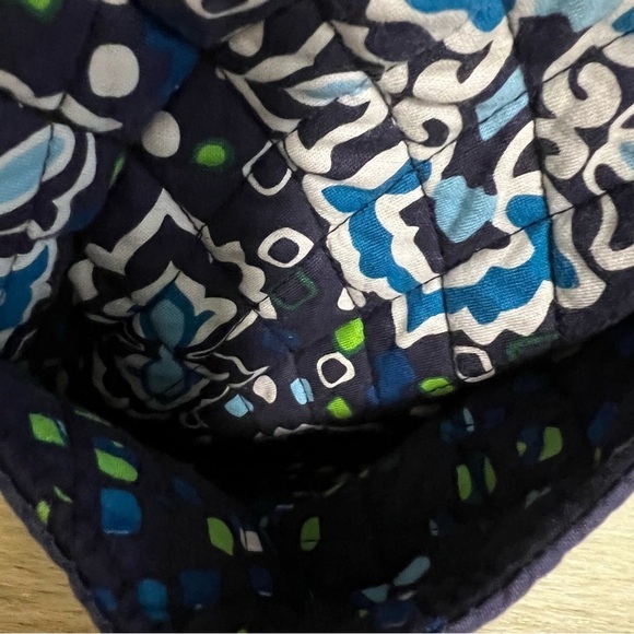 VERA BRADLEY Ink Blue Large Duffle Bag Round Traveling 2 Handle Zip Top 2014 - Picture 9 of 13